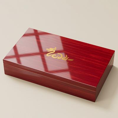 Red Lacquer Chips Gift Box
