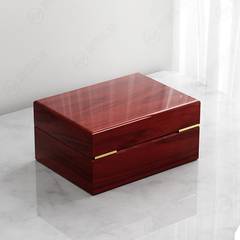 Red Round-Lock Lacquer Box photo 5